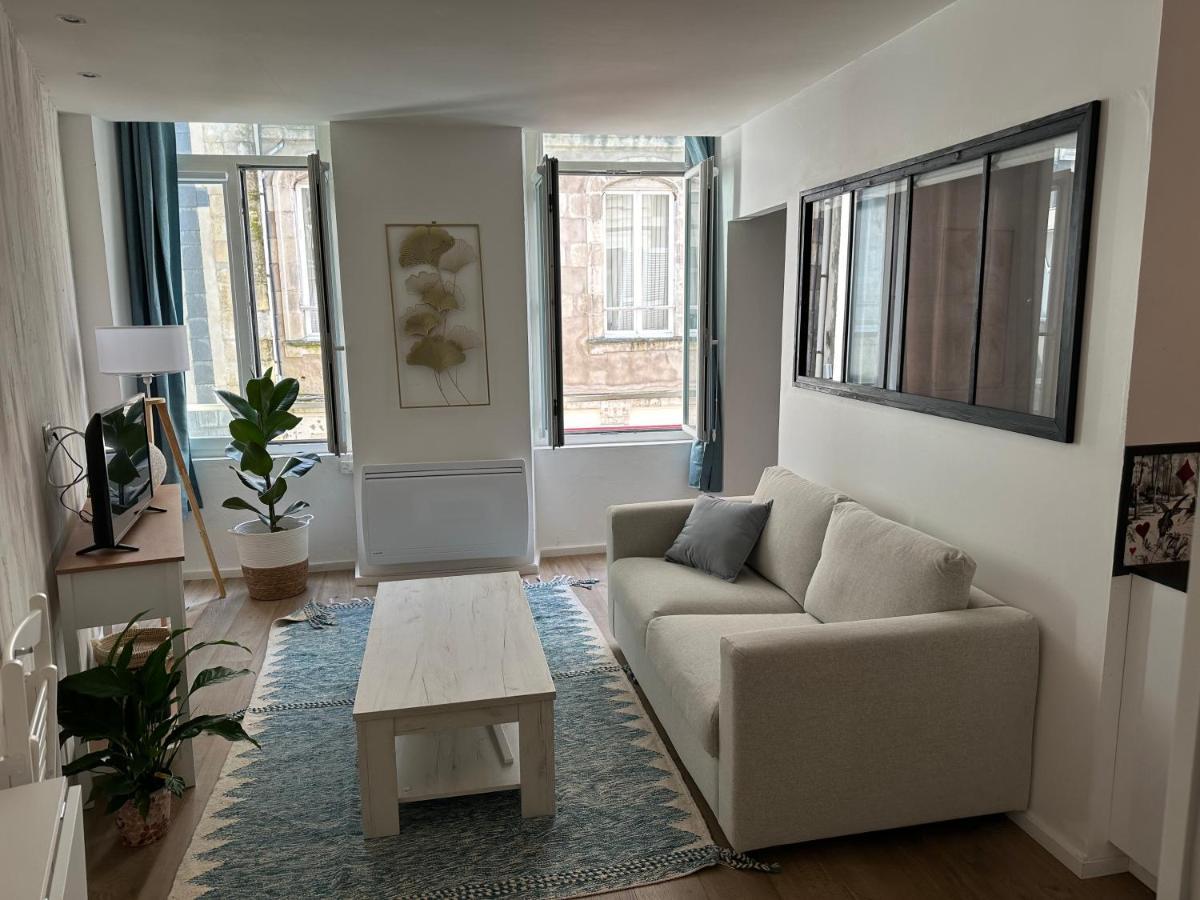 Charmant Cocon Iode Cosy Equipe, Baigne De Lumiere, Situe Au Coeur De La Rochelle A 1Min A Pied Du Marche Central Avec Tv Et Wifi Buitenkant foto